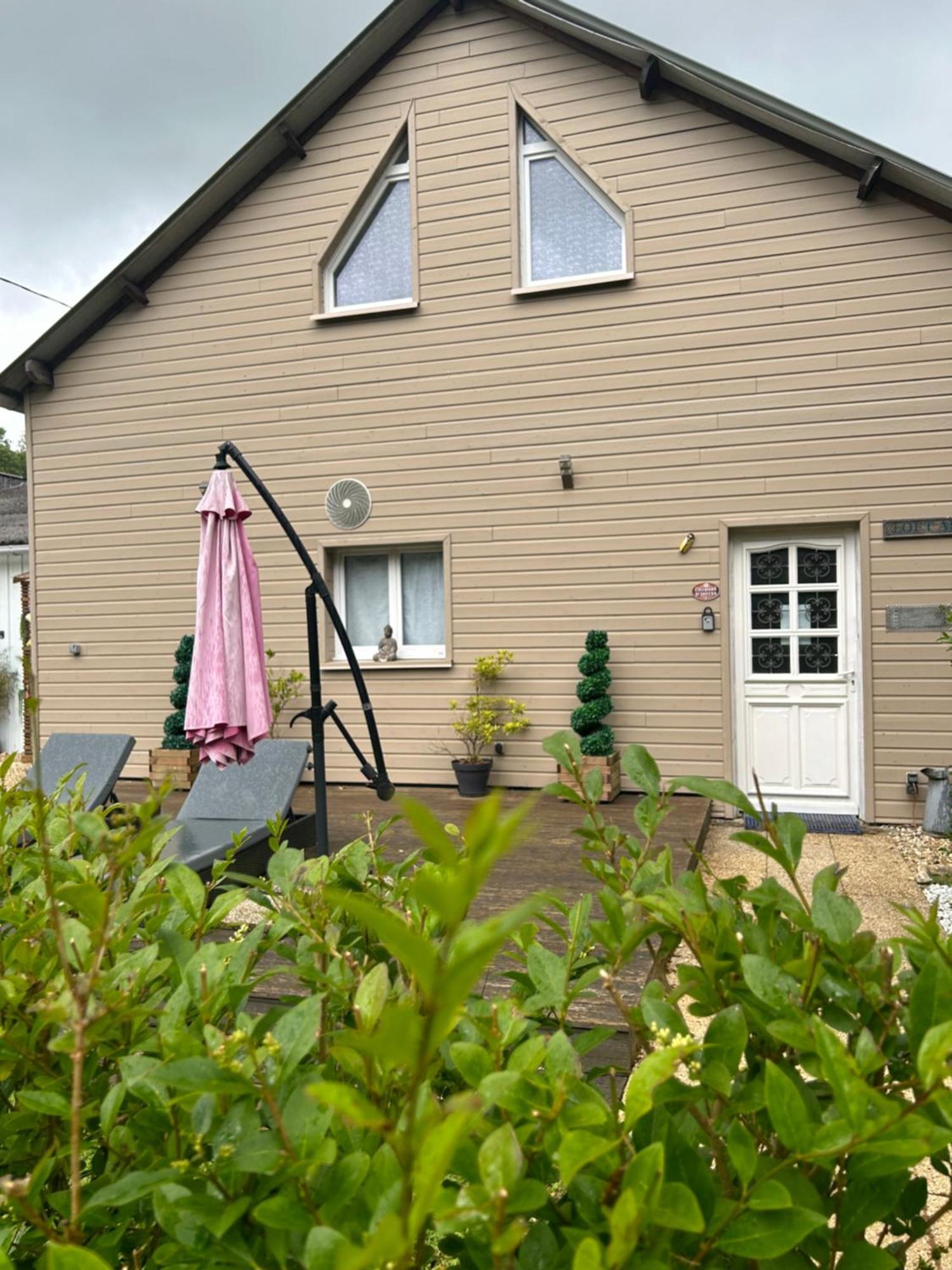 Loft And Spa Les Preaux Екстериор снимка